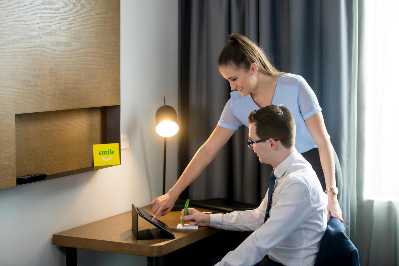 Holiday Inn Sydney St Marys By Ihg Exterior foto