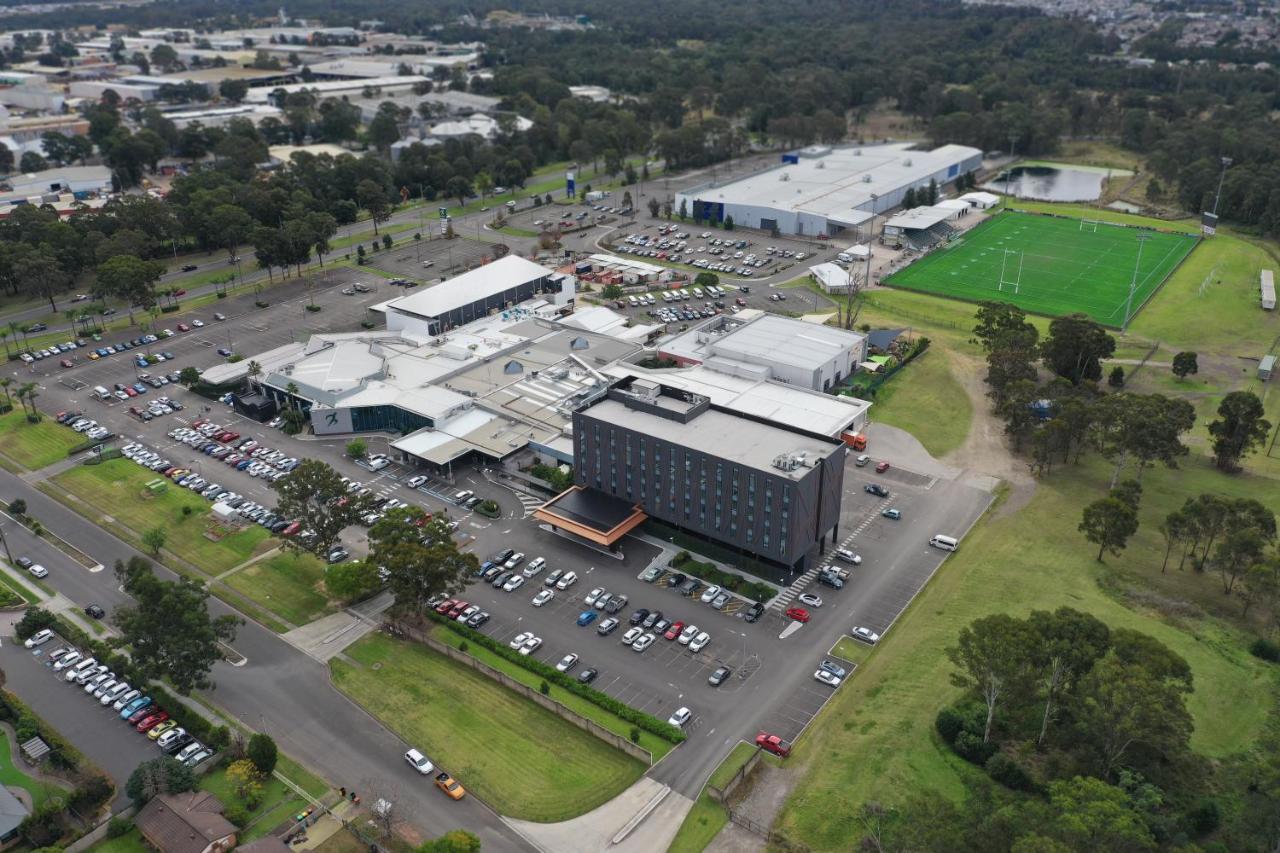 Holiday Inn Sydney St Marys By Ihg Exterior foto